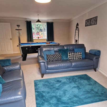 Hereford - Finch House - Modern 4 Bedroom House Located In South Hereford, Dog Friendly With Nearby Countryside, Pool Table, Sleeps Up To 10 Guests - Hosted By Rentmyhouse מראה חיצוני תמונה