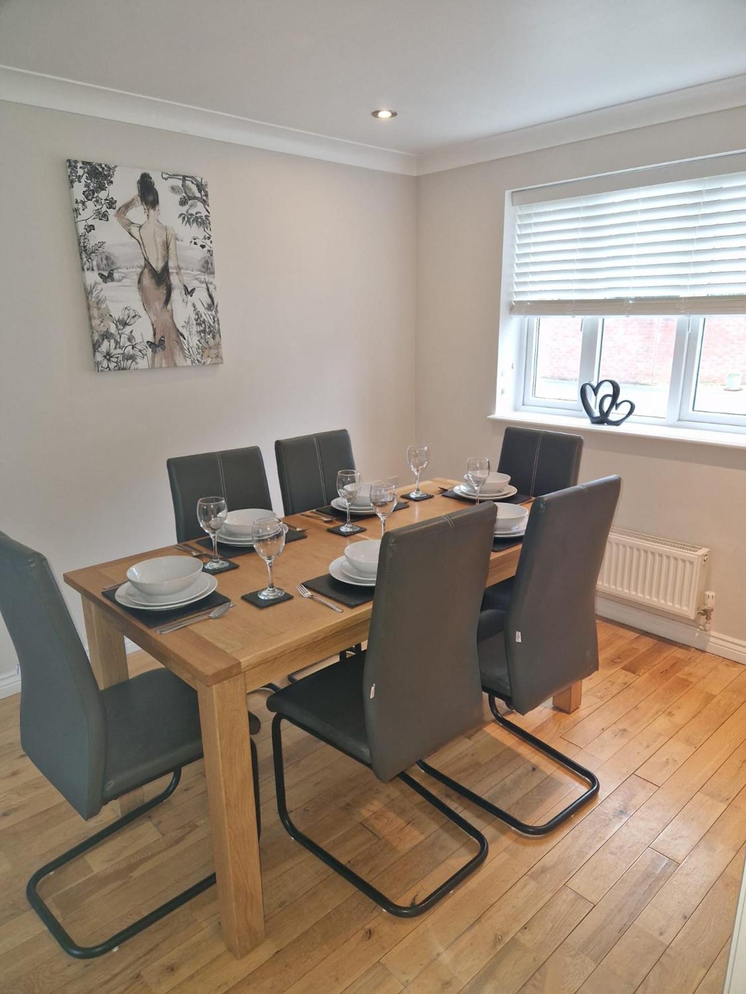 Hereford - Finch House - Modern 4 Bedroom House Located In South Hereford, Dog Friendly With Nearby Countryside, Pool Table, Sleeps Up To 10 Guests - Hosted By Rentmyhouse מראה חיצוני תמונה