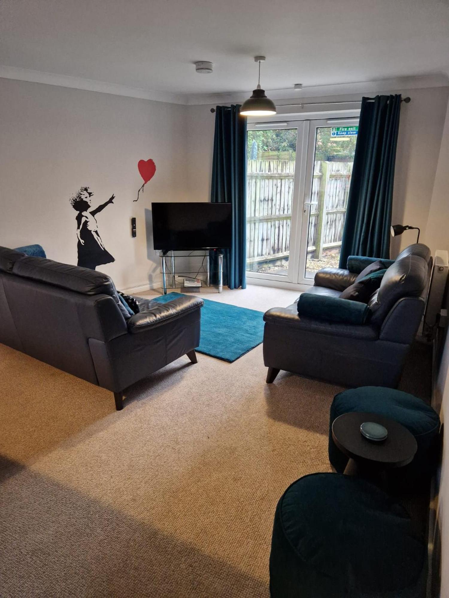 Hereford - Finch House - Modern 4 Bedroom House Located In South Hereford, Dog Friendly With Nearby Countryside, Pool Table, Sleeps Up To 10 Guests - Hosted By Rentmyhouse מראה חיצוני תמונה